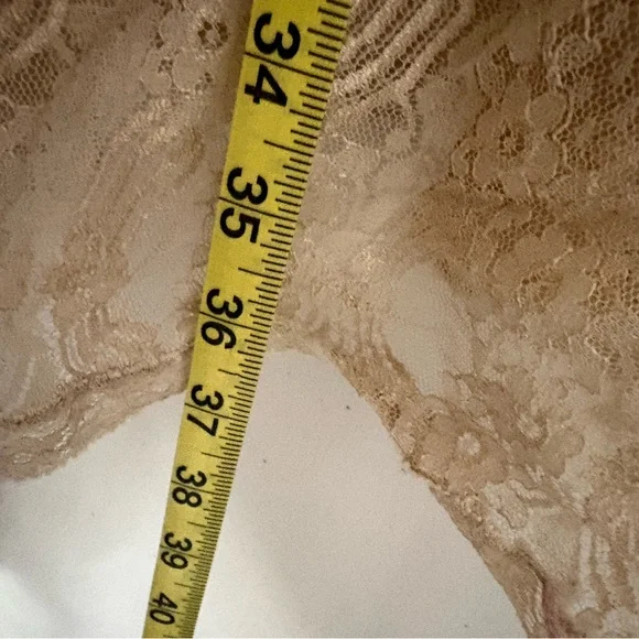 Vintage America Cream Lace Chemise - Picture 6 of 8